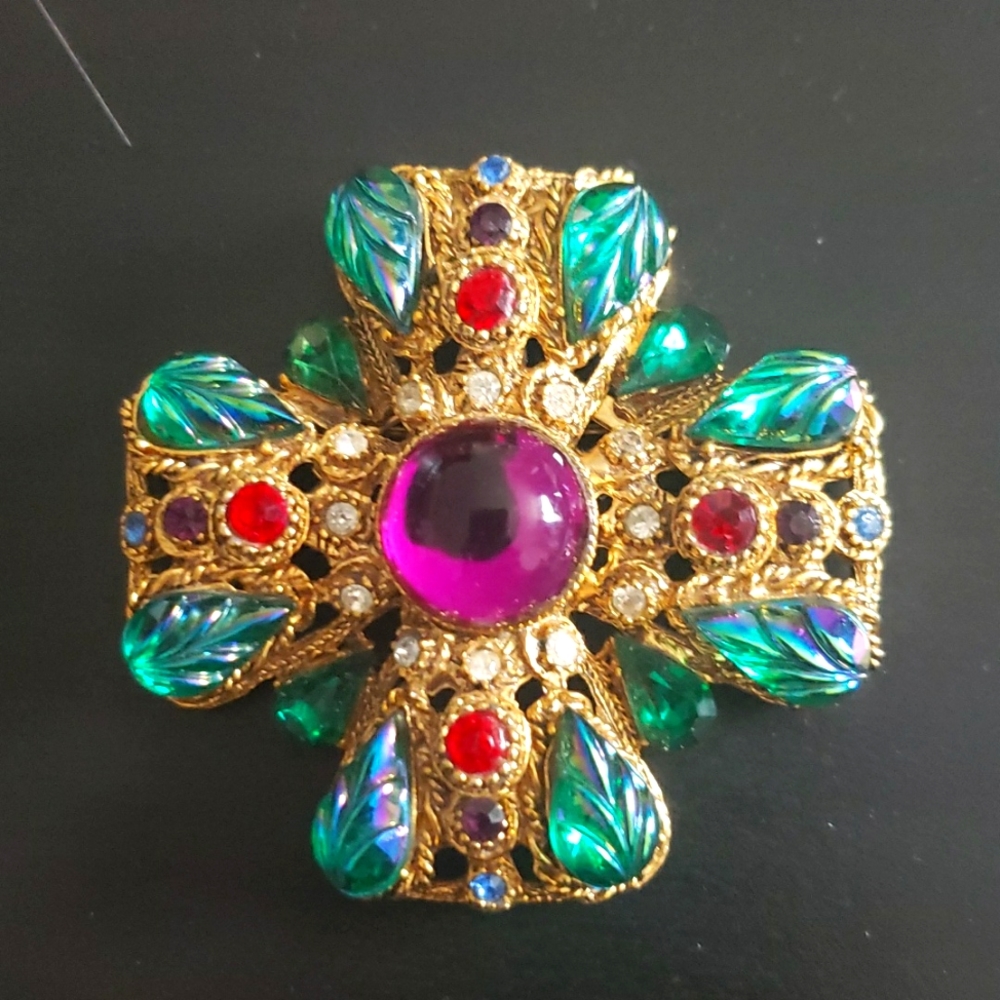 Brooch